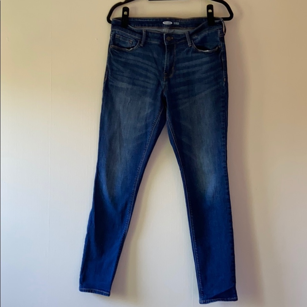 Medium wash skinny jeans